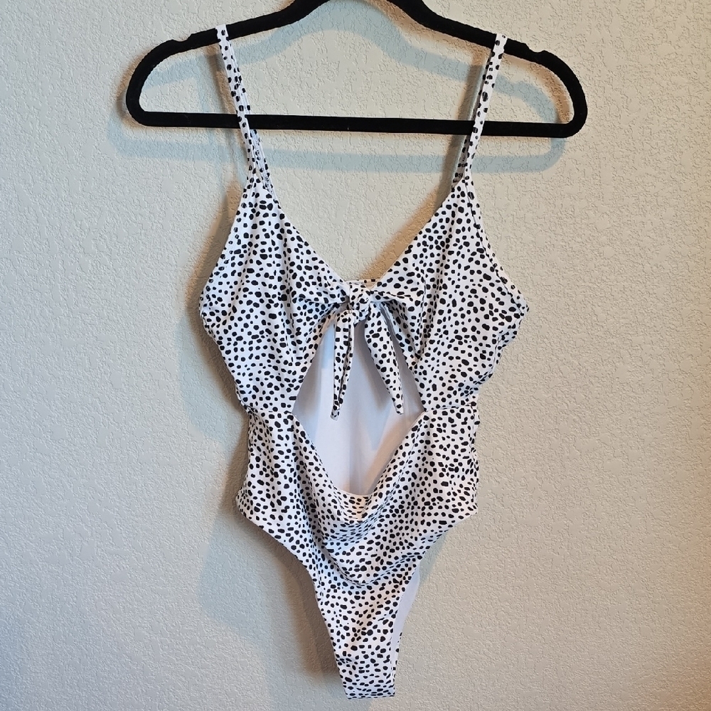 ROMWE Polka Dot Swimsuit with Bow